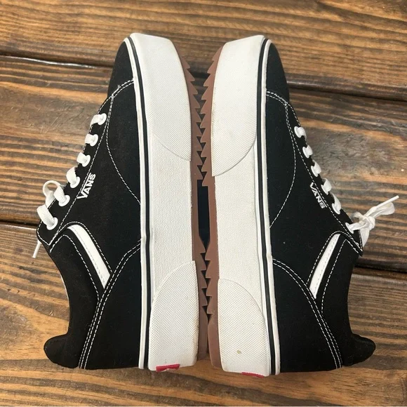 Vans Black and White Selden Platform Shoes- Like New - Picture 8 of 8